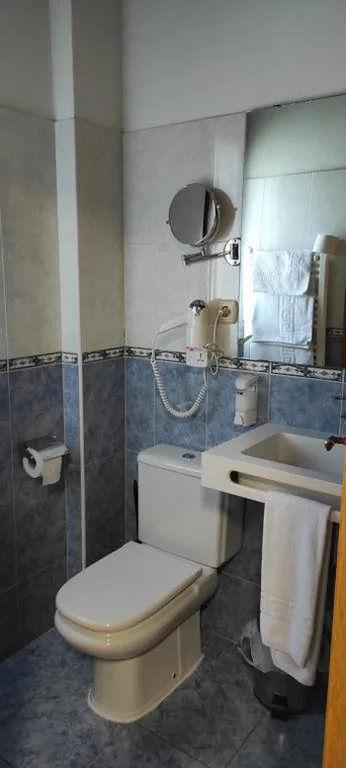 Standard-Doppelzimmer — HOSTAL MENDILATZ