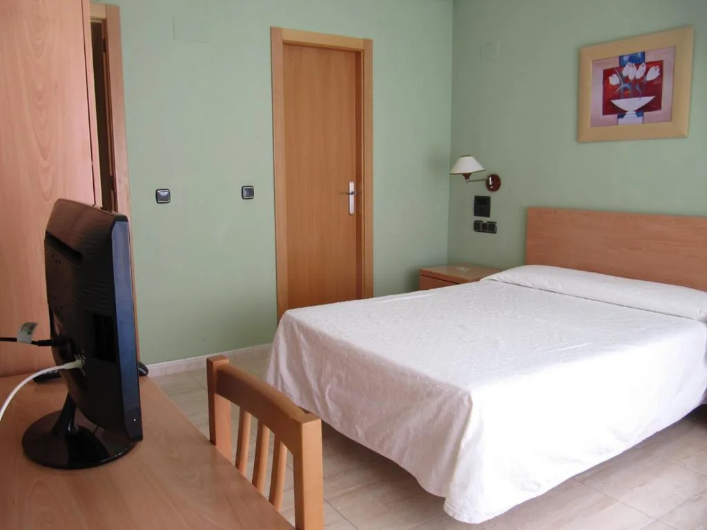 ダブルルーム — Hostal Meseguer
