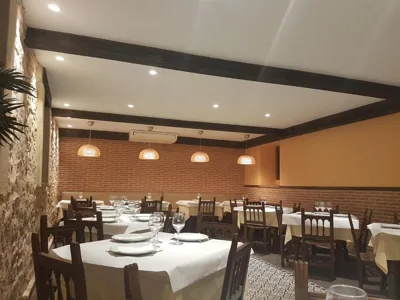 Hostal Mesón Castilla — Foto 4