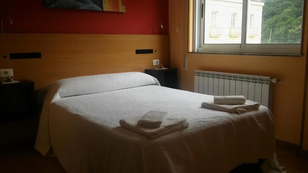 Quarto Duplo com casa de banho privativa — Hostal-Meson Vilasante