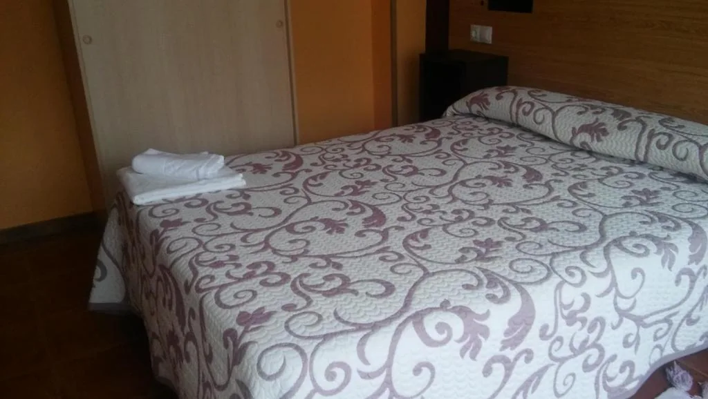 Quarto Individual com casa de banho — Hostal-Meson Vilasante