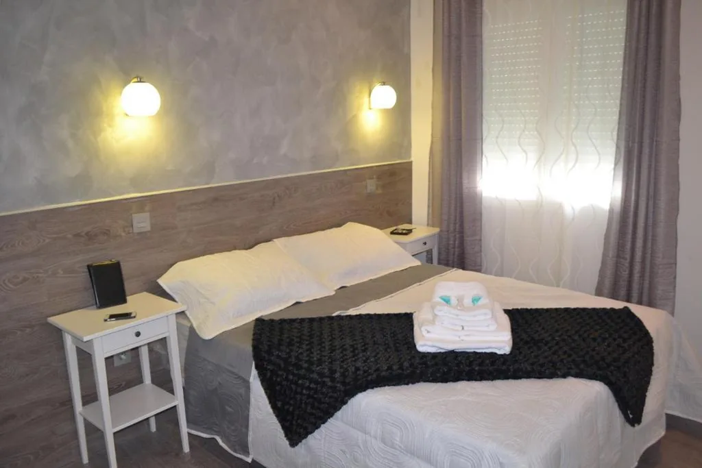 Habitación Doble — Hostal Meyra