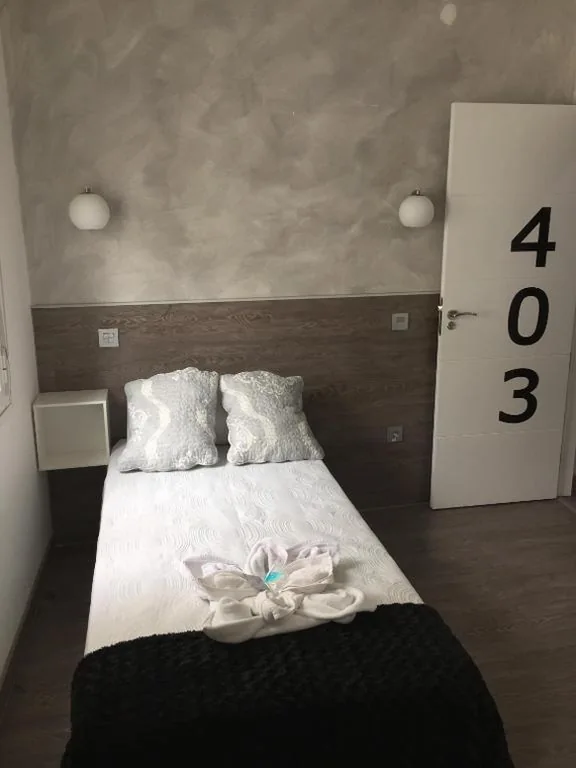 Habitación Individual (1 adulto) — Hostal Meyra