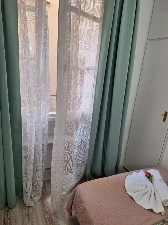 Habitación Individual — Hostal Milan