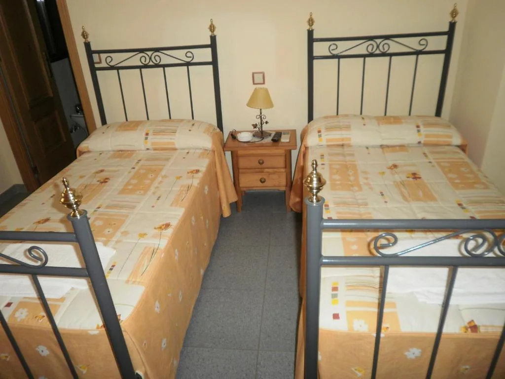 Chambre Double Standard - 2 lits — Hostal Miraflor de las Cadenas