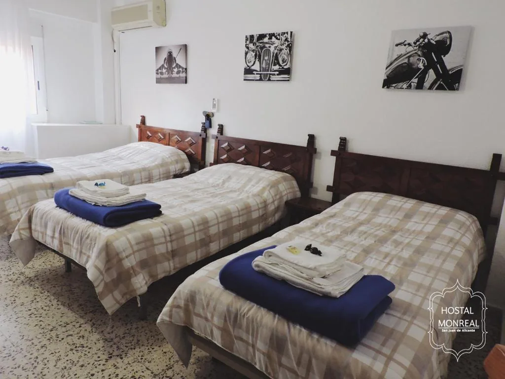 Camera Tripla — HOSTAL MONREAL