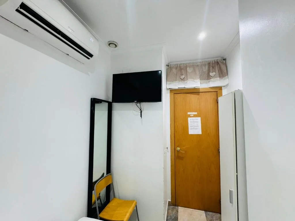 Habitación Doble Económica — Hostal Mont Thabor