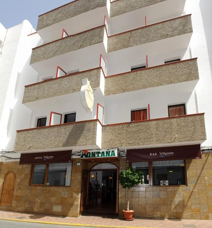 Chambre climatisée avec 2 lits — Hostal Montaña