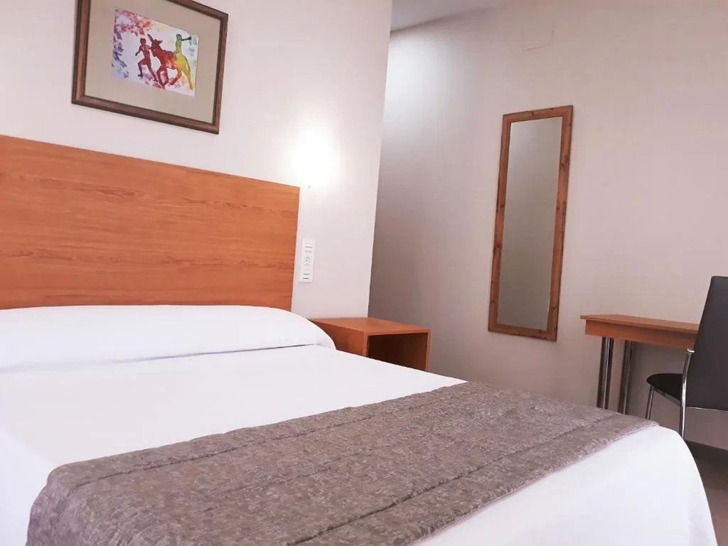 Tweepersoonskamer — Hostal Montemayor