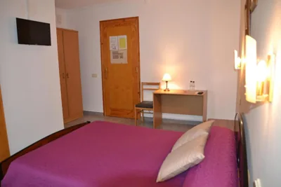 Hostal Montserrat — foto 11