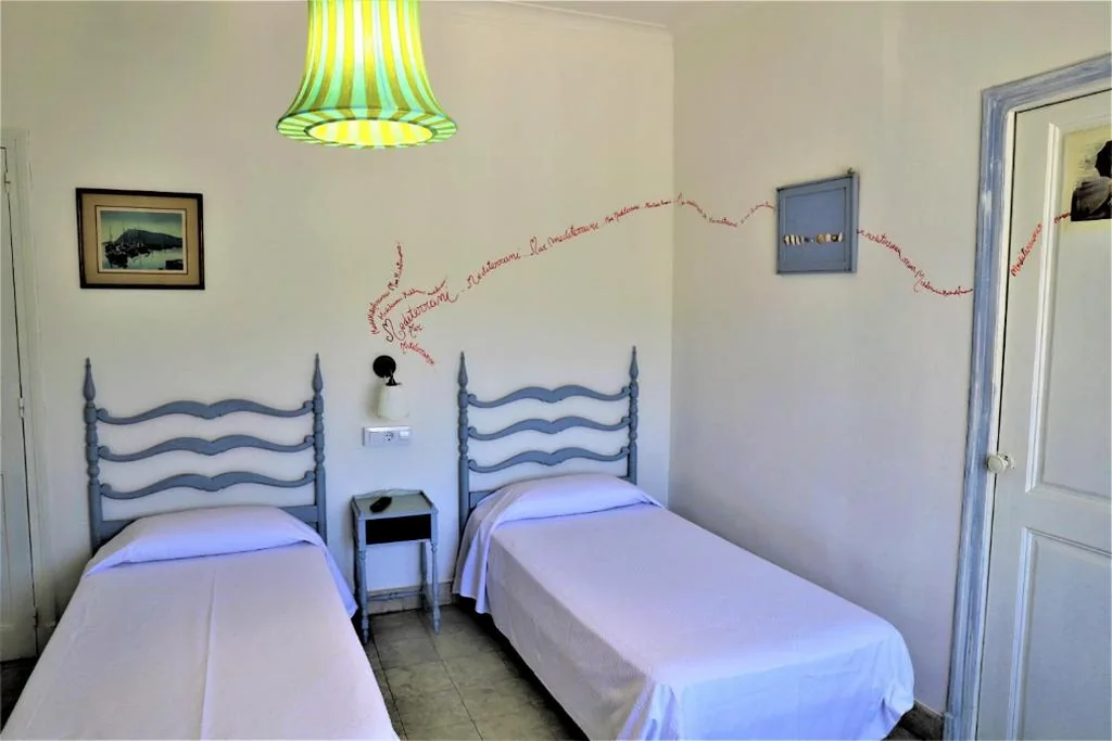 Camera tripla — Hostal Montsoliu