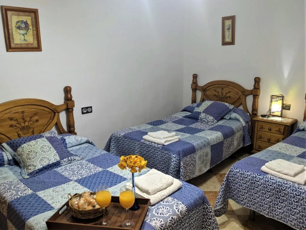 Doppelzimmer – 2 Einzelbetten — Hostal Moraima