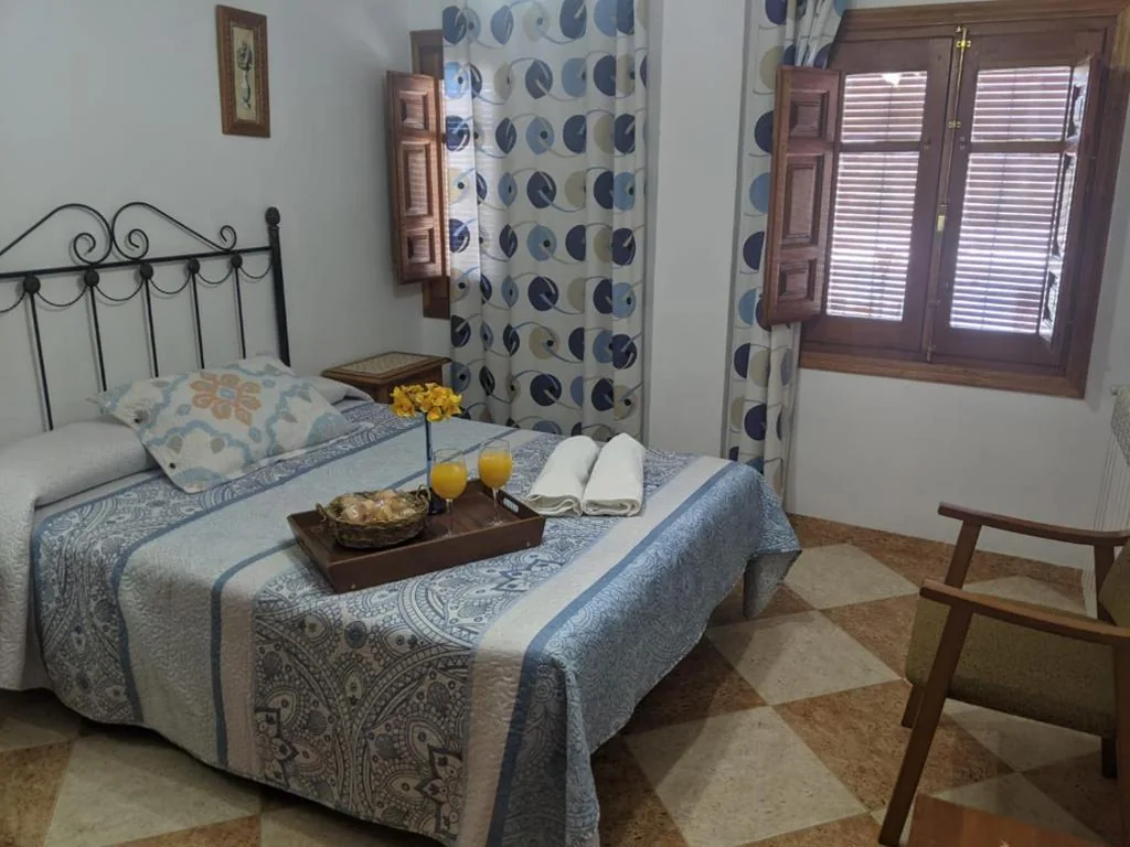 Doppelzimmer mit Bergblick — Hostal Moraima