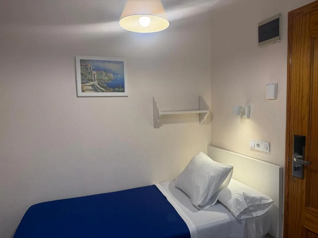 Habitación Individual — Hostal Moscatel