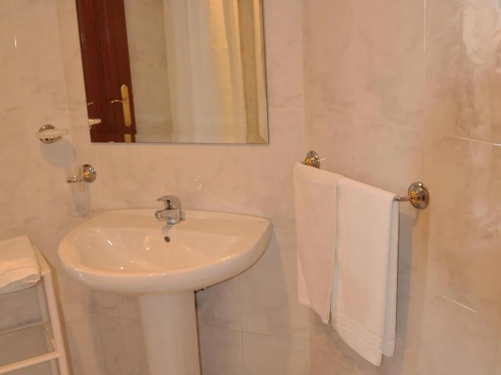 Quarto Duplo com vista para o mar — Hostal Mourelos