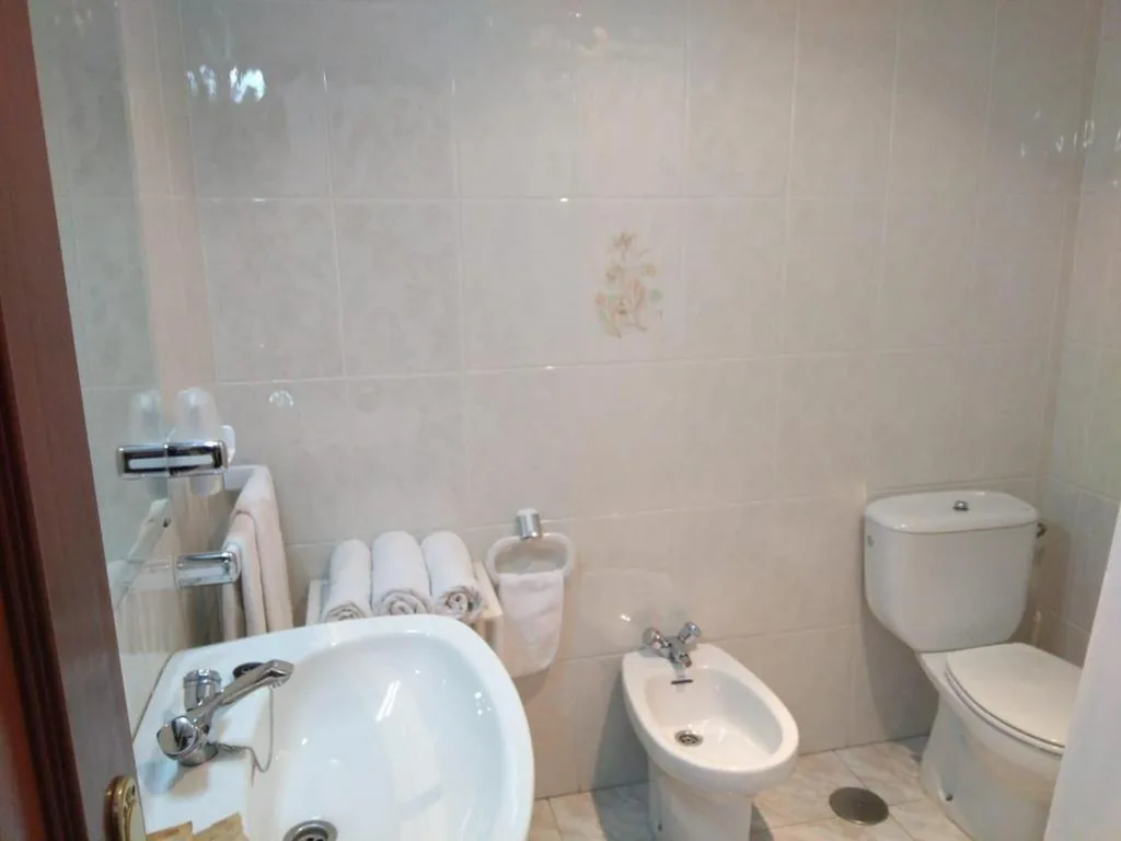 Quarto Triplo — Hostal Mourelos