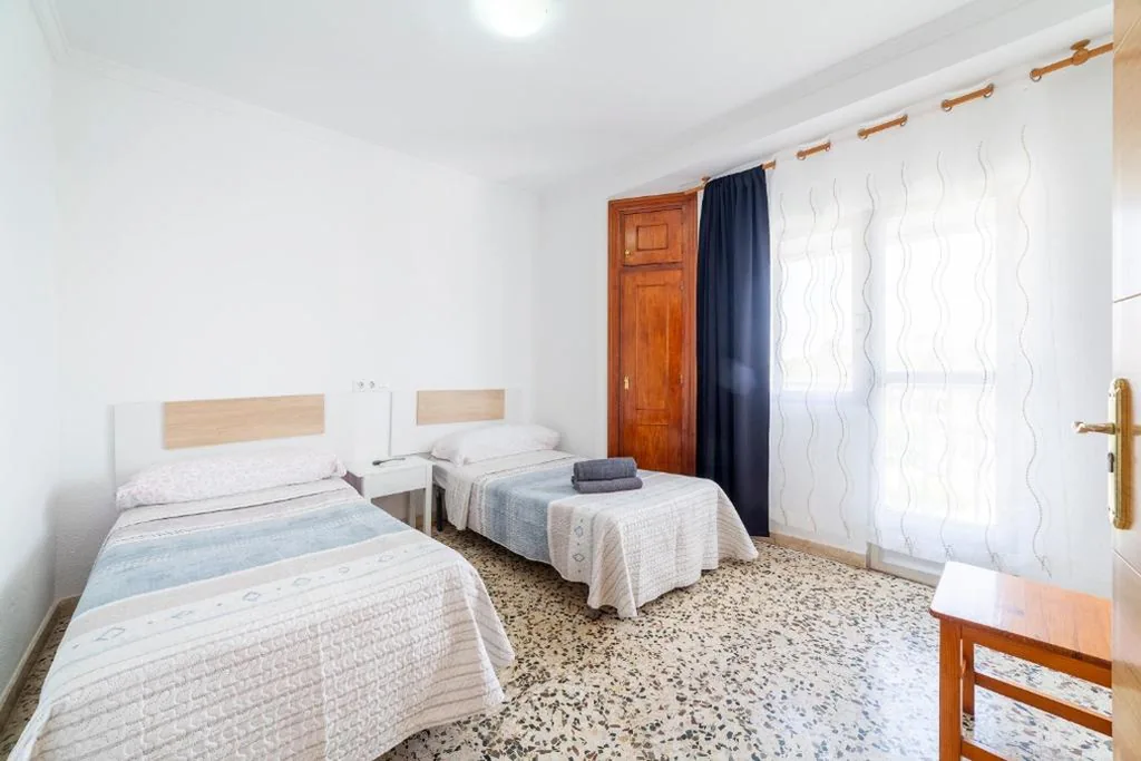Deluxe-Doppelzimmer mit Dusche — Hostal Moya