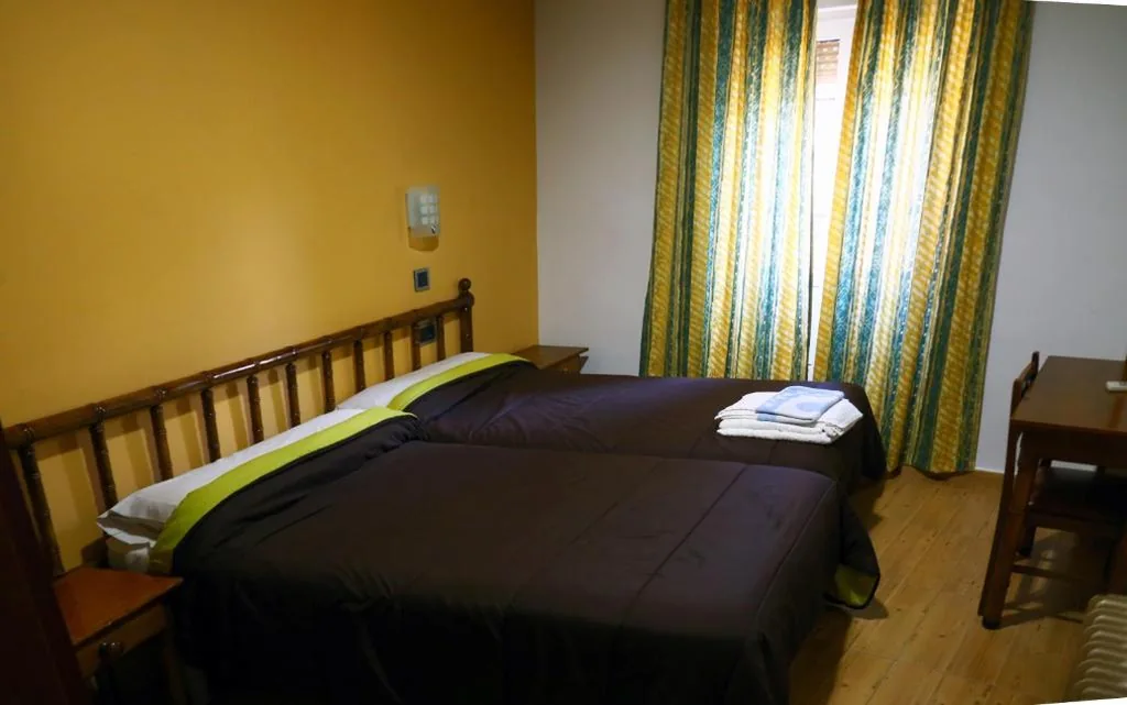 Chambre Double — Hostal Muralla