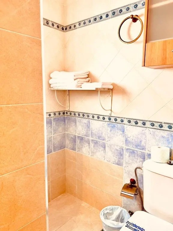Habitación Familiar (4 adultos) — Hostal Muriel