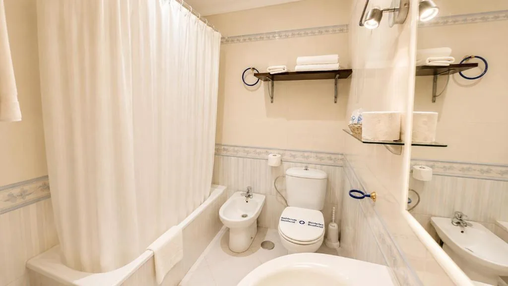 Habitación Triple — Hostal Muriel