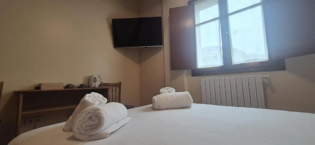 Habitación Doble - 1 o 2 camas — Hostal Musunzar