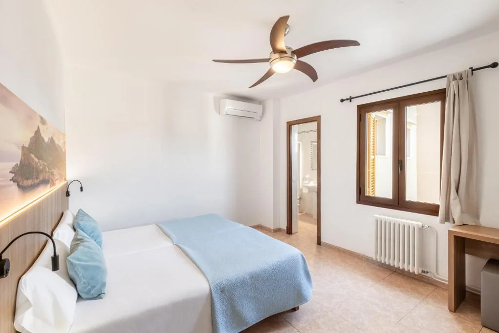 Habitación Doble Superior — Hostal Nadal