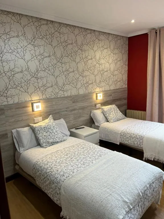 Camera doppia con bagno in comune - 2 letti — Hostal New Dream Madrid