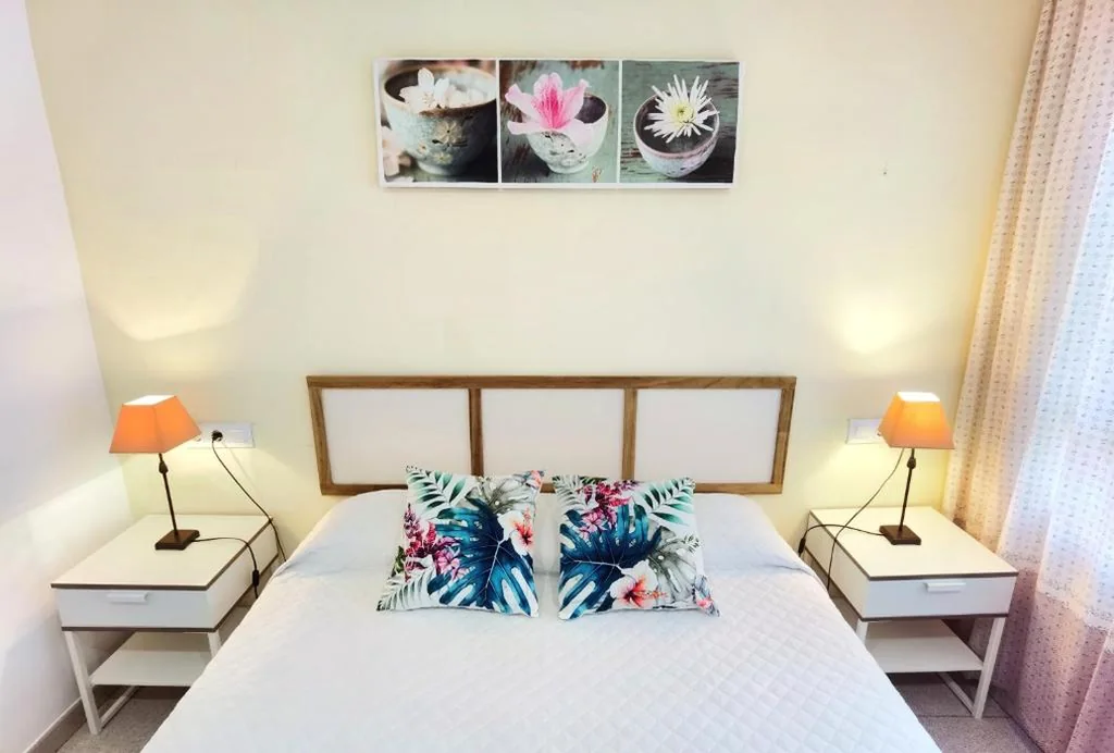 スタンダードダブルルーム — Hostal Noray