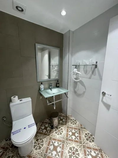 Hostal Nova Barcelona — photo 10