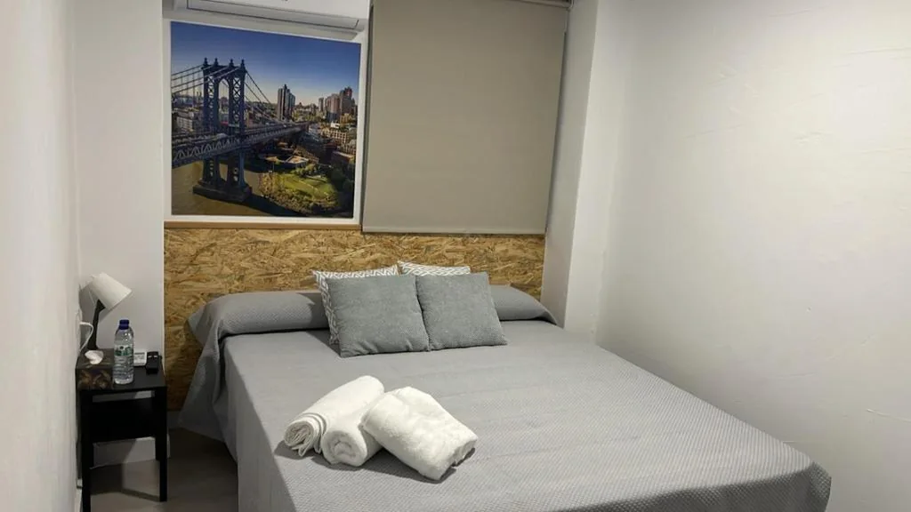 Habitación Doble — Hostal NV Airport