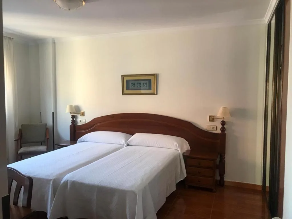 Standard-Doppelzimmer mit Meerblick – 2 Betten — Hostal O Portiño