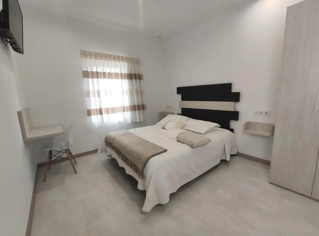 Doppelzimmer — Hostal Óleo Auto Check-in