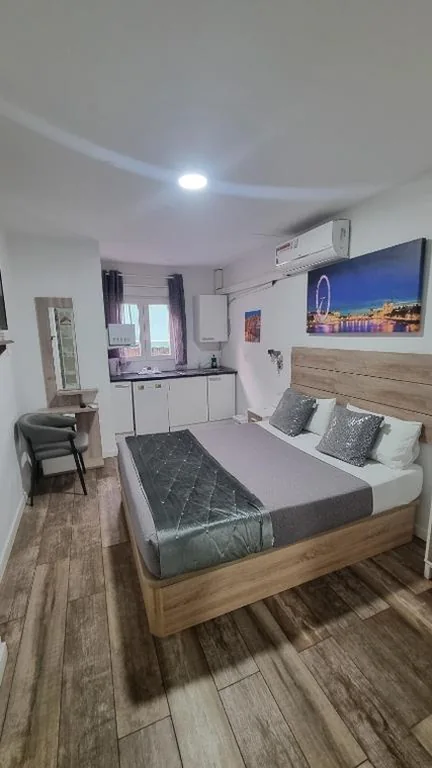 Quarto Duplo Deluxe com chuveiro — hostal olozaga