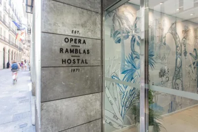 Hostal Operaramblas — Foto 10