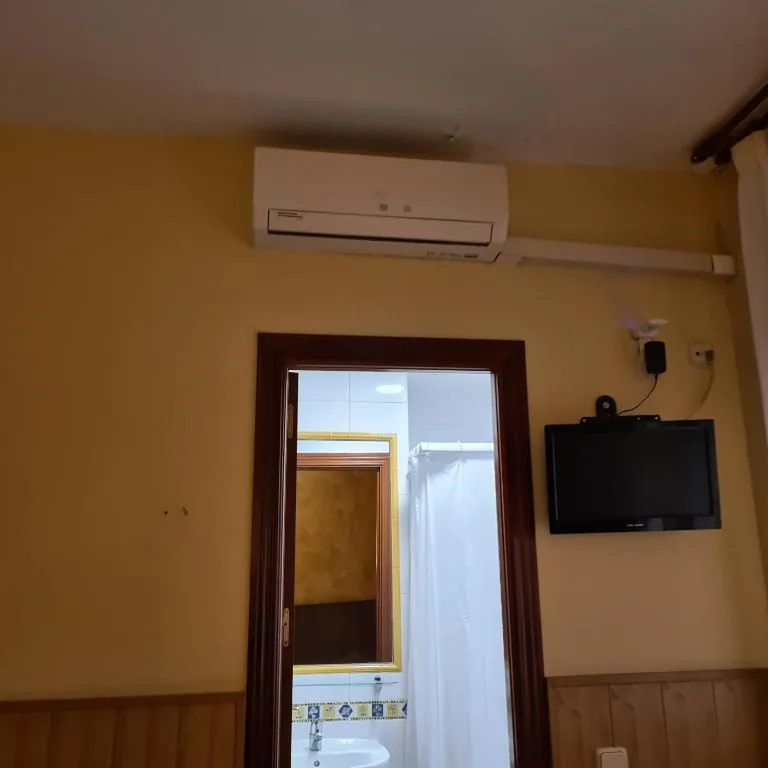 Doppelzimmer mit 2 Betten — Hostal Oporto