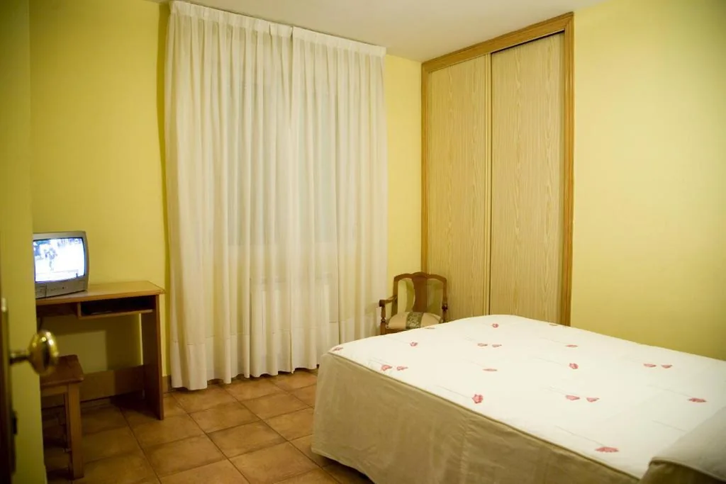 Einzelzimmer — Hostal Orejas