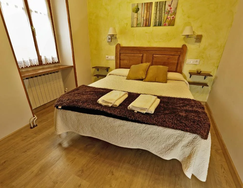 Doppelzimmer – 1 oder 2 Betten — Hostal Orialde