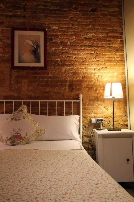 専用バスルーム付き5人用ルーム — Hostal Orleans