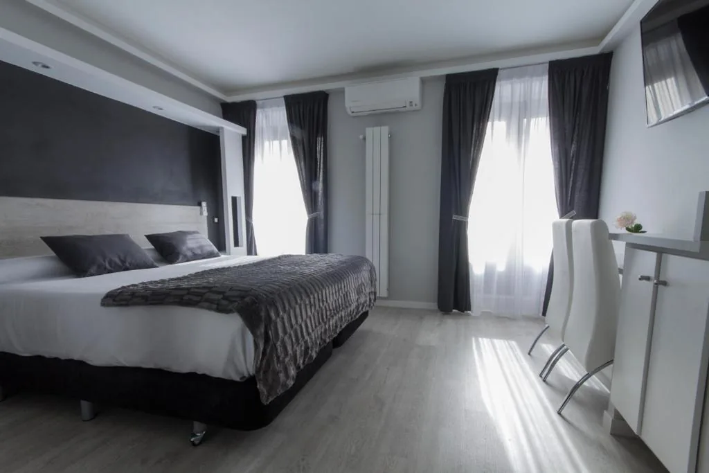 Habitación Doble Superior — Hostal Overnight Madrid