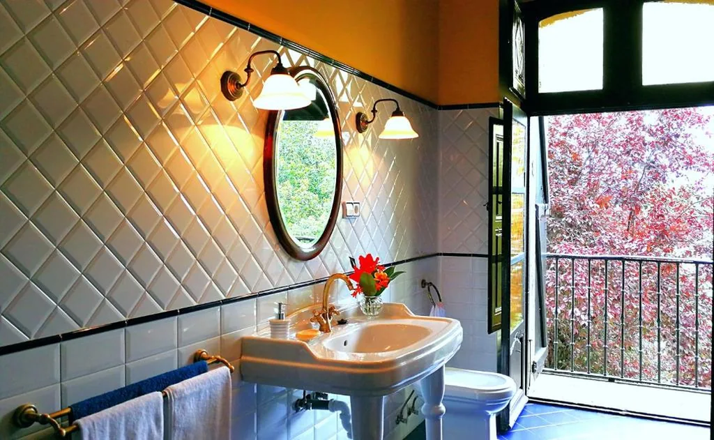 Habitación Doble Grande — Hostal Palacio Jaureguia