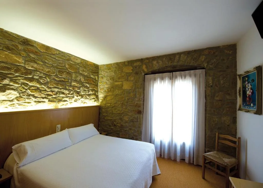 Habitación Doble Superior - 1 o 2 camas — Hostal Palouet de Segarra