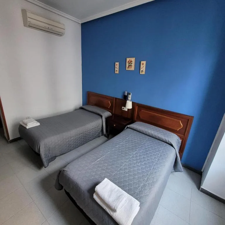 Chambre Double - 1 ou 2 lits — Hostal Pan America
