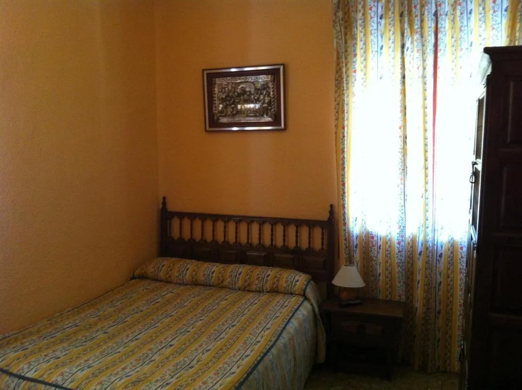 Habitación Doble - 1 o 2 camas — Hostal Paracuellos