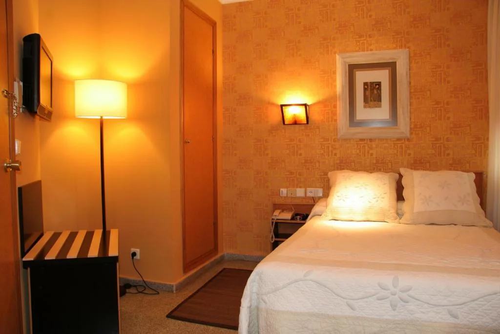 Chambre double standard — Hostal Paris