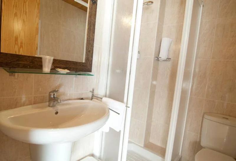 Quarto Duplo - 1 ou 2 camas — Hostal Parque Natural