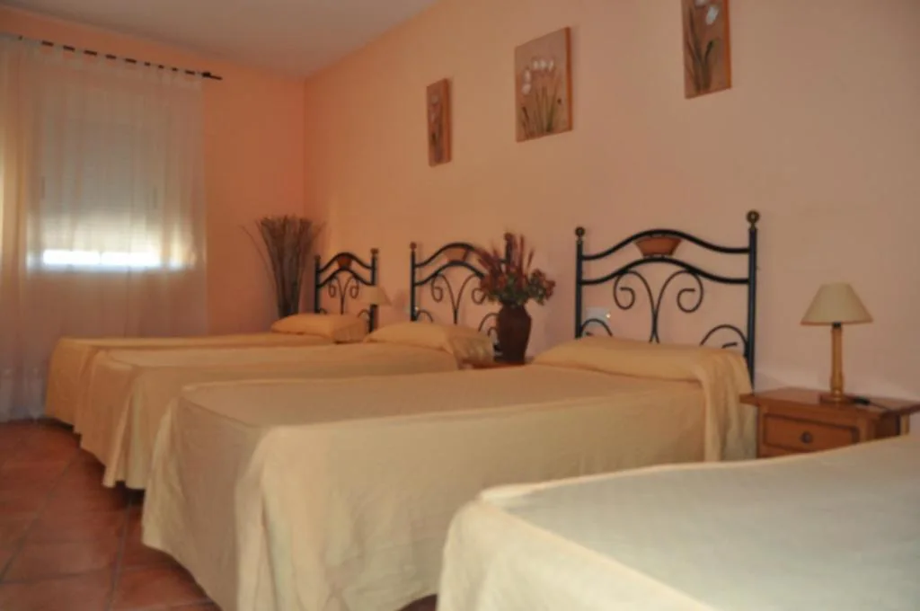 Habitación cuádruple — Hostal Paulino