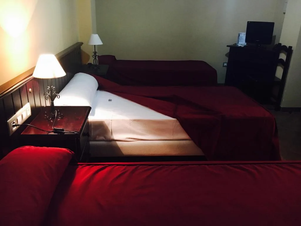 Camera tripla — Hostal Pechi