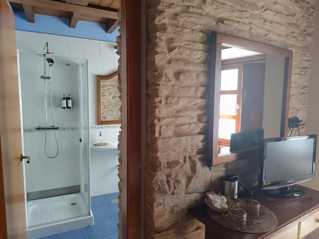 Quarto Duplo com vista para o jardim — Hostal Pension Artilleiro