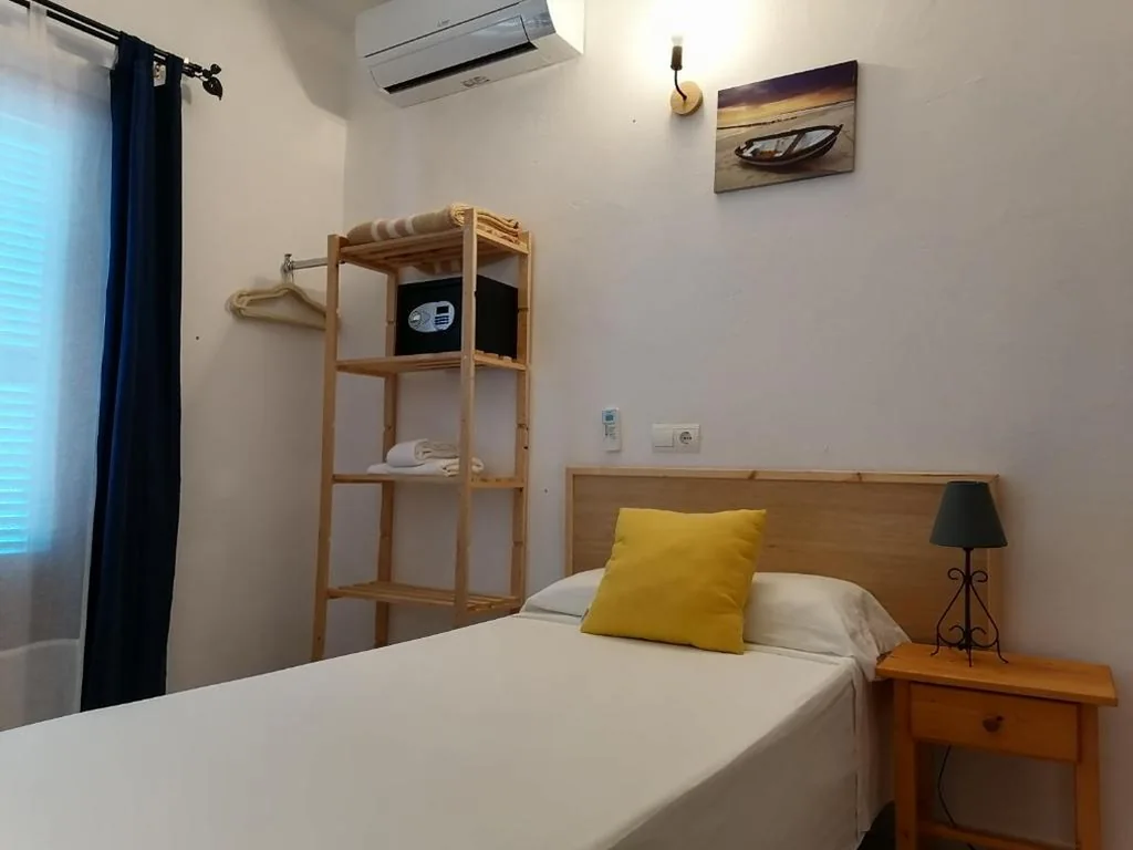 Habitación Individual — Hostal Pepe