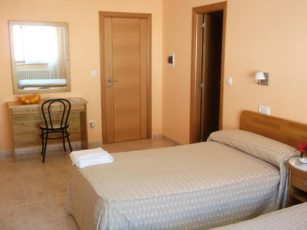 Doppelzimmer – 1 oder 2 Betten — Hostal Pereiriña